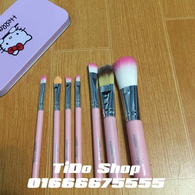 Bộ cọ trang điểm Hello Kitty 7 Món Hộp Thép Cao cấp NPP Shoptido