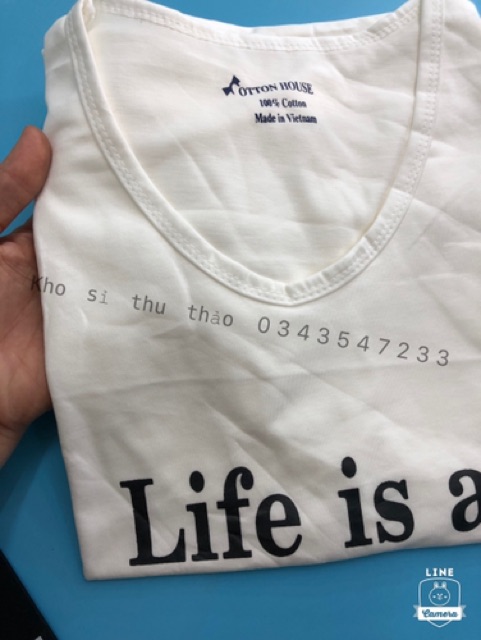 Áo cổ tim in hình xẻ tà | BigBuy360 - bigbuy360.vn