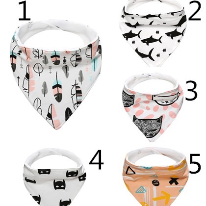 Yếm Ăn Vải Cotton Chống Thấm Nước In Hoạt Hình Dễ Thương Cho Bé