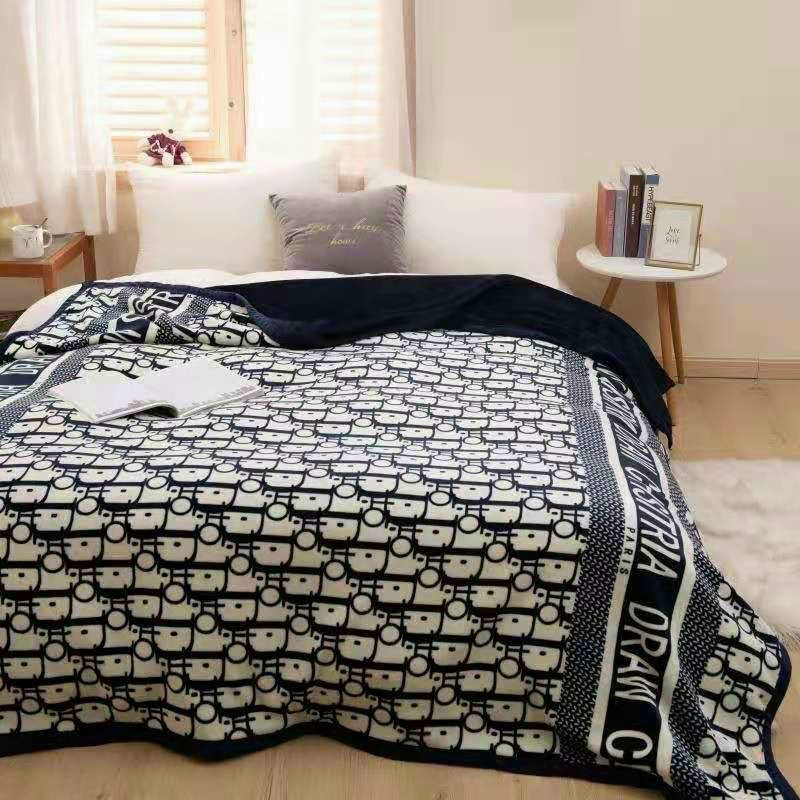 CHĂN MỀN NỈ TUYẾT THƯƠNG HIỆU SIZE TO 2M*2M3