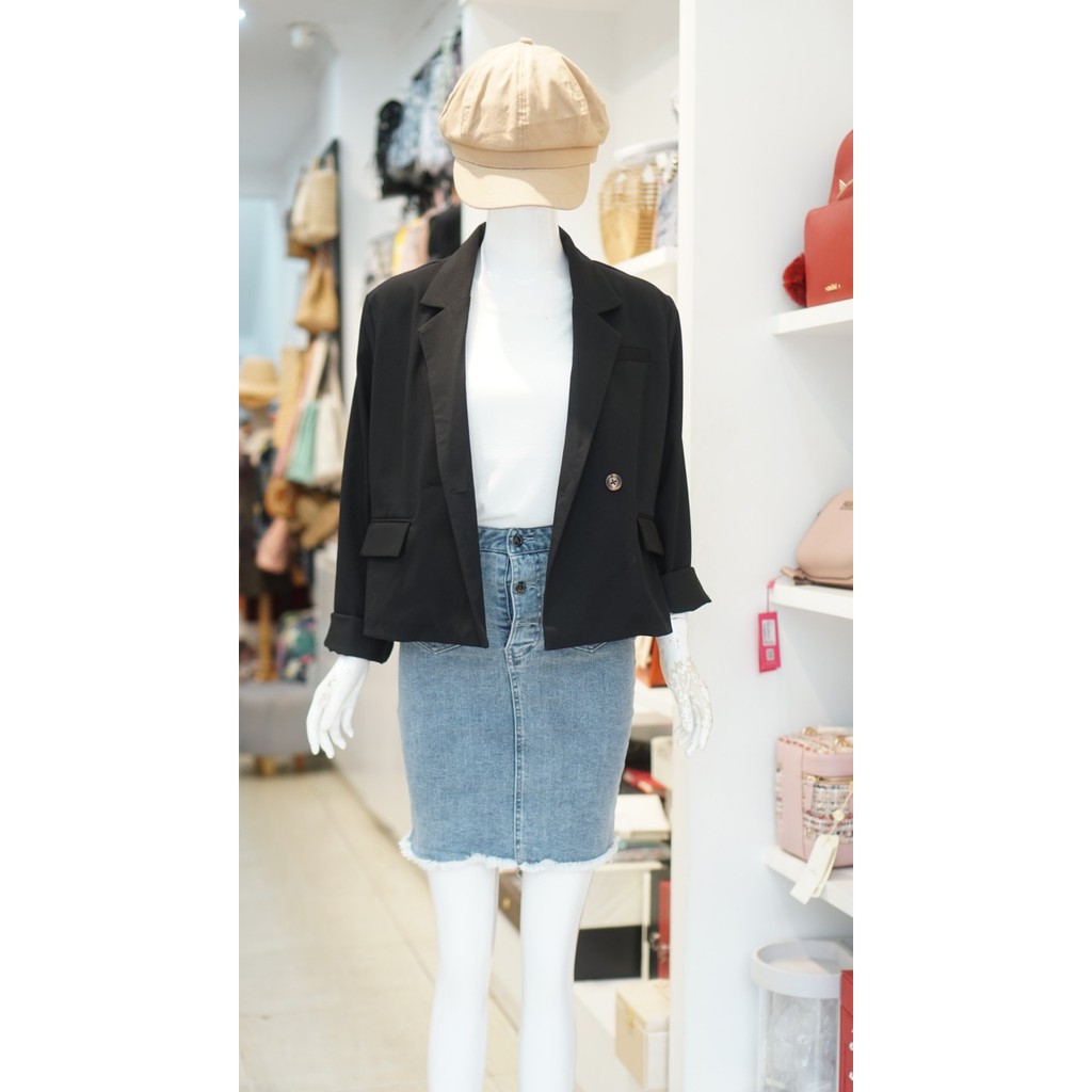 Blazer Form Ngắn Đen Trơn 062 | BigBuy360 - bigbuy360.vn