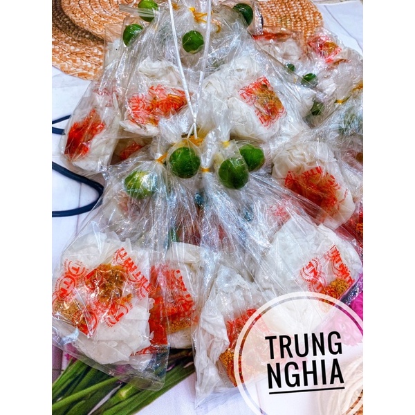 Bánh Tráng Xâu Dầu Tắc. TrungNghia