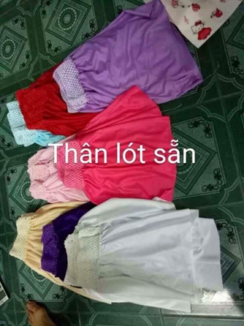 Thân váy tutu may lót sẵn.