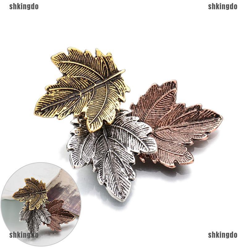 Ghim cài áo hình lá phong kiểu cách cổ điển thanh lịch