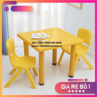 Combo 1 bàn nhập khẩu + 1 ghế nhựa đúc trẻ em