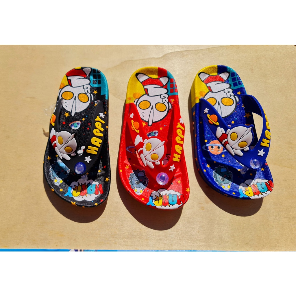 Dép kẹp siêu nhân mắt to, chất liệu cao su mềm cho bé trai chống trơn