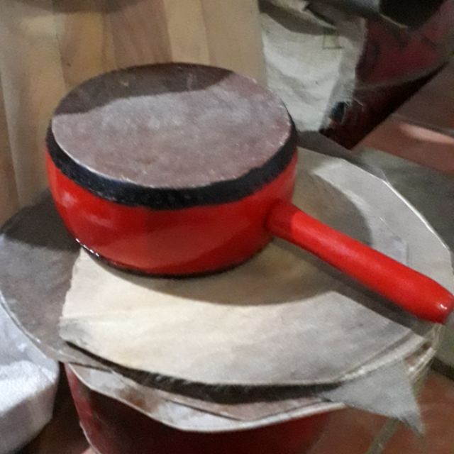 Trống trẻ em có tay cầm