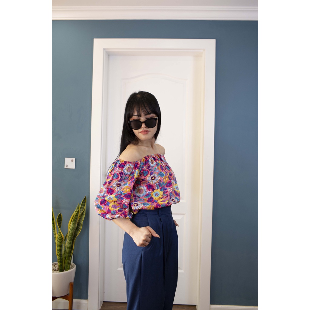 Áo kiểu nữ bánh bèo trễ vai hoa nhí đỏ babydoll, Áo kiểu trễ vai bèo ngực họa tiết hoa daisy cực xinh | BigBuy360 - bigbuy360.vn