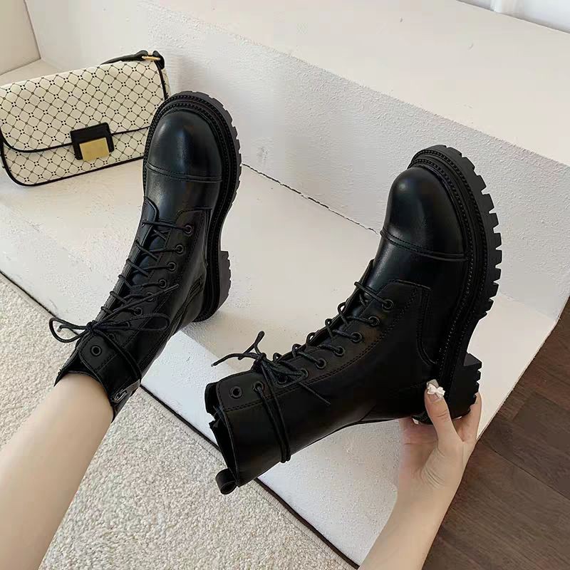 (Sẵn 37/38/39) Boots siêu ngầu cao cổ khoá nữ hàng Quảng Châu 4.5cm | BigBuy360 - bigbuy360.vn