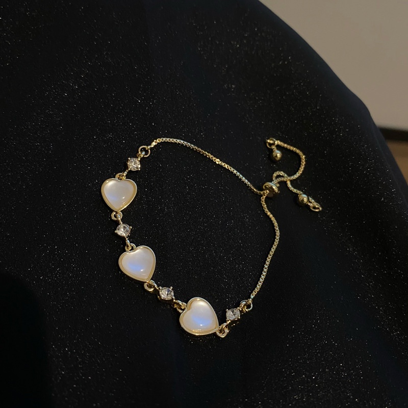 Korean fashion simple cat's eye heart shaped metal bracelet for women