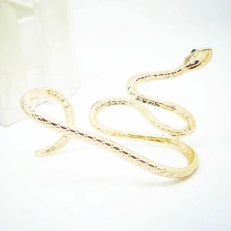 Vòng tay hình rắn cá tính độc đáo