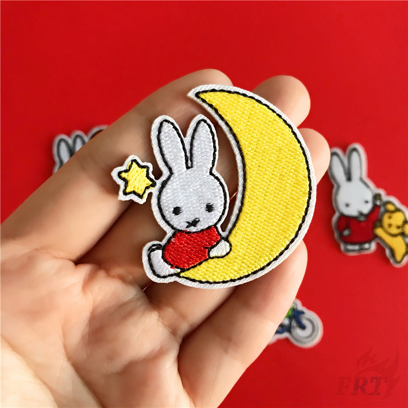 1 Sticker Ủi Thêu Hình Thỏ Hoạt Hình