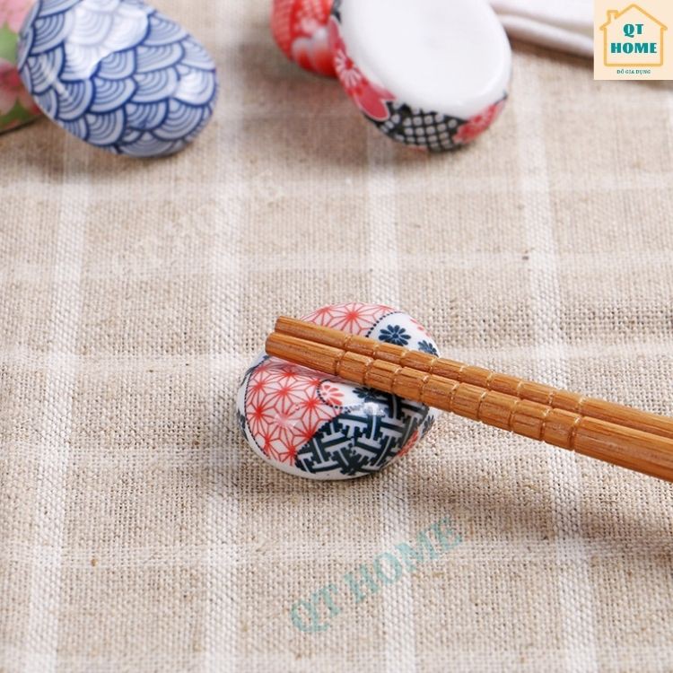 Gác Đũa, Kê Đũa Gốm Sứ Kiểu Nhật