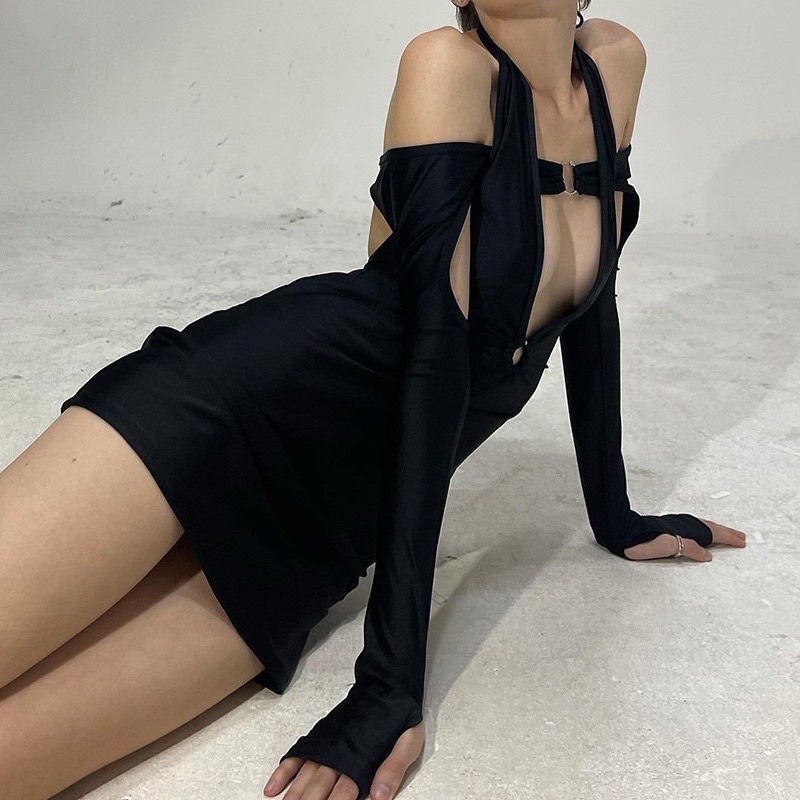 Pass đầm ôm body