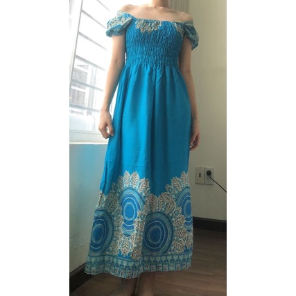 Đầm maxi lanh thái phù hợp đi biển