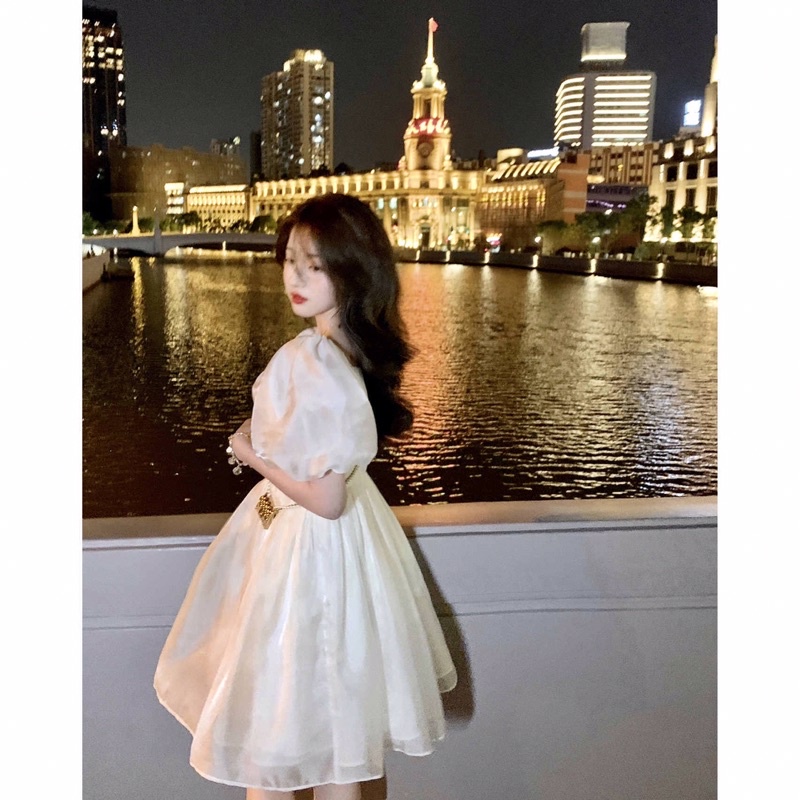 Váy trắng tay bồng phong cách ulzzang