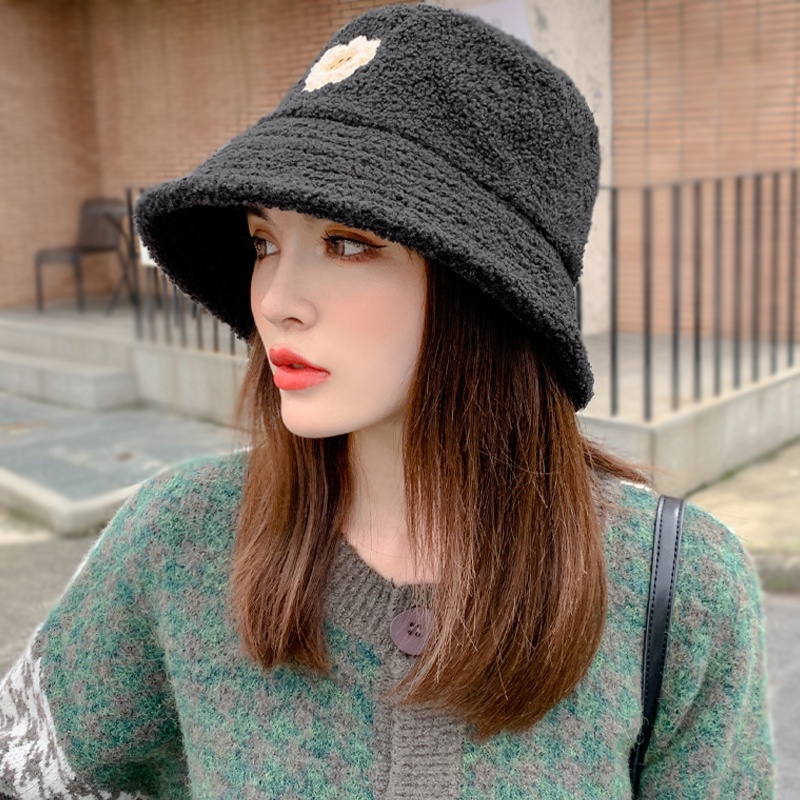 Korean retro style winter warm fur hat for women