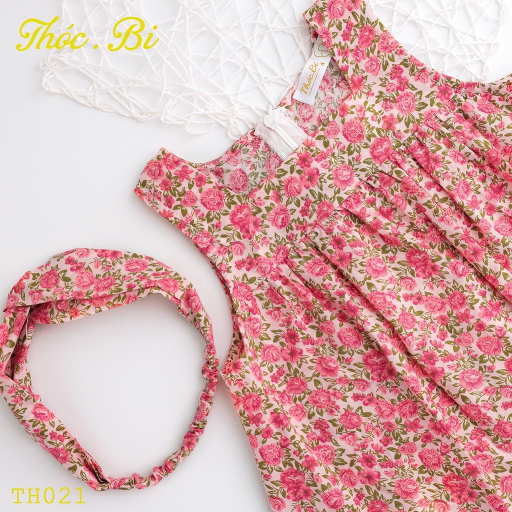 Váy hoa xinh cho bé thiết kế của Thóc Bi có size chị em