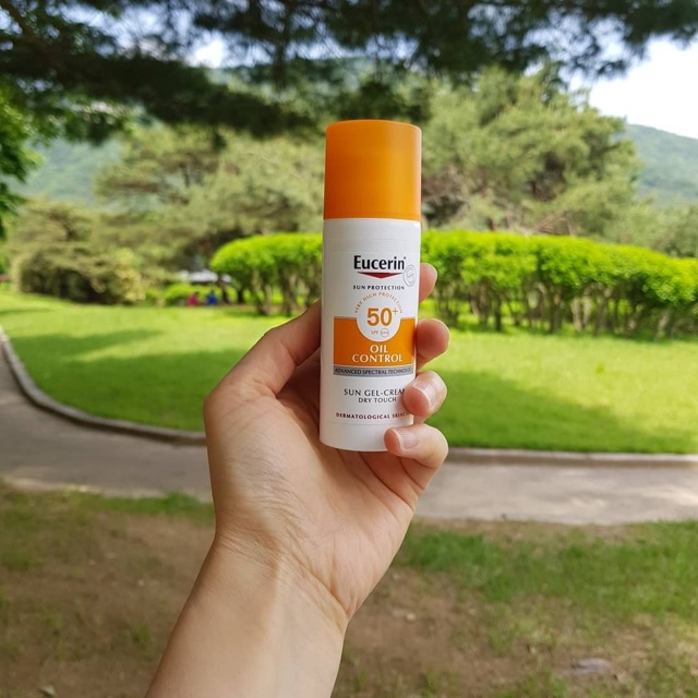 [Mã SKAMPUSH11 giảm 10% đơn 200k] Kem chống nắng Eucerin oil control spf 50+