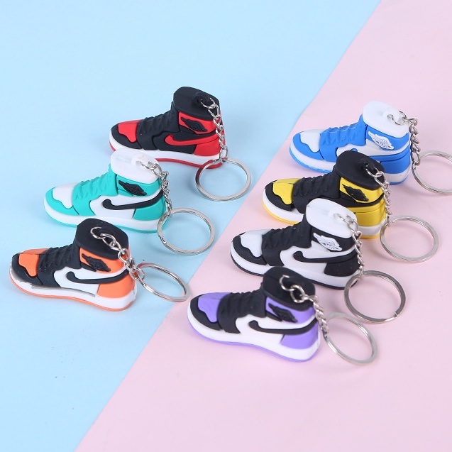 [𝑮𝒊𝒂́ 𝒓𝒆̉ 𝒏𝒉𝒂̂́𝒕] - Móc khóa Giày Sneaker Nike Air Jordan 1 High - Hàng PVC dẻo cao cấp (ảnh thật)