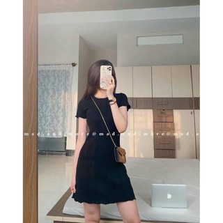 váy len mỏng cổ tròn