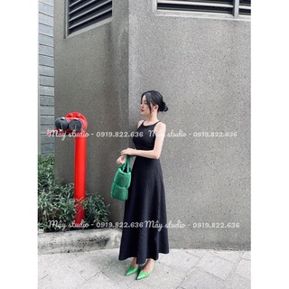 Đầm maxi hở lưng dáng dài