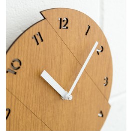 Đồng hồ trang trí phòng khách, đồng hồ gỗ Decor hình Ninza cho bé - Ninza wall clock
