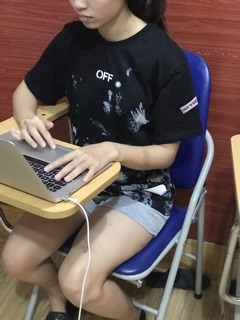 Áo offwhite galaxy (hàng cao cấp)