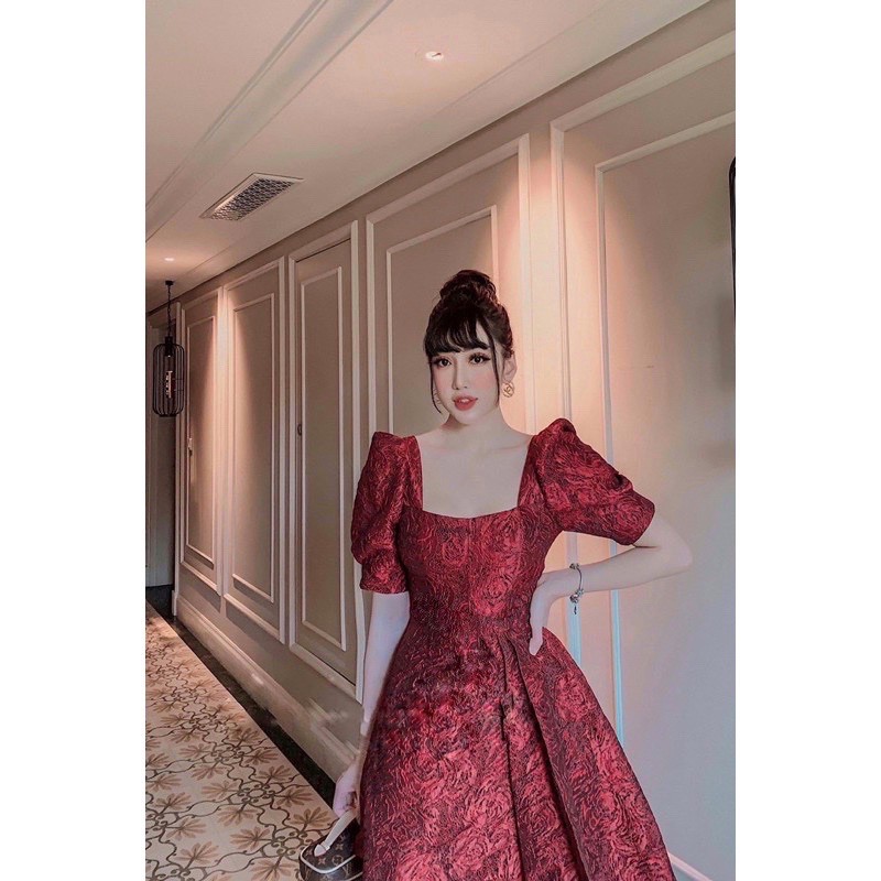 Đầm gấm cổ vuông tay bồng lệch tà | BigBuy360 - bigbuy360.vn