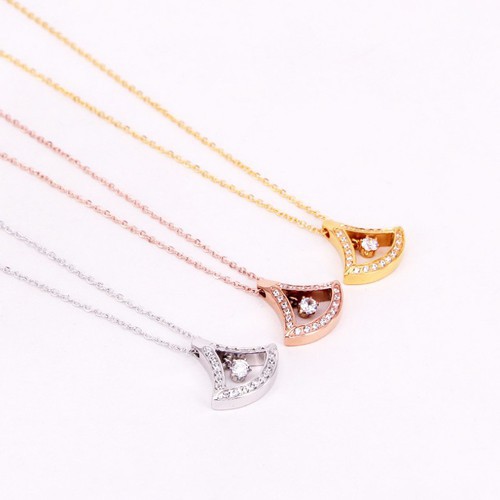 Dây Chuyền Titan Ko Đen Hình Quạt Đính Đá Nhân Tạo TT 2797