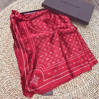 Khăn Lụa Hiệu 350k sale 189k