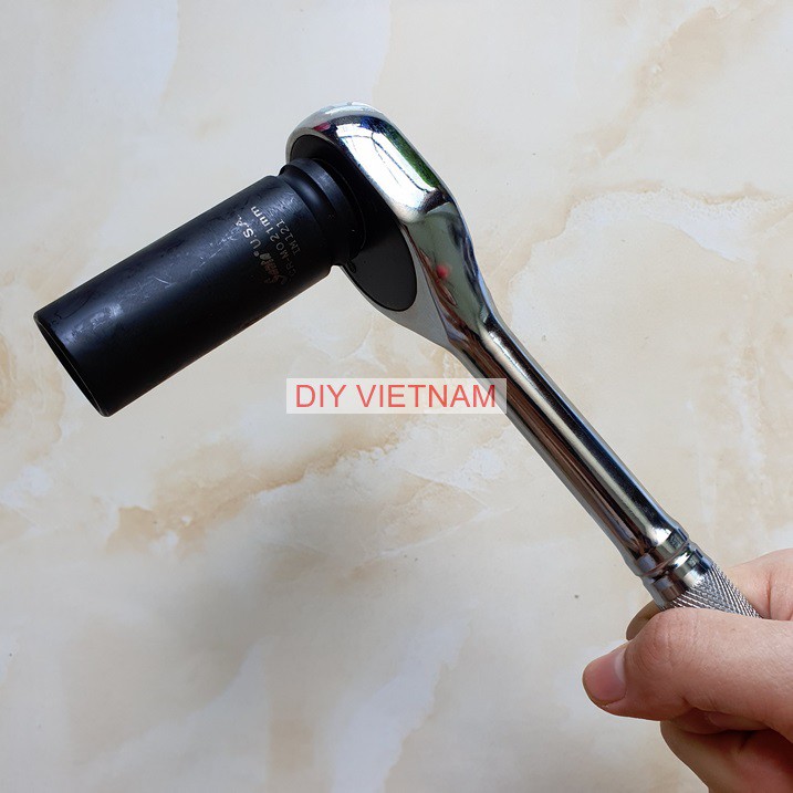 Khẩu vặn ốc đen dài 1/2 inch Hãng Santa Mỹ thép CR-Mo (Tuýp 1/2 dài của Mỹ) (Bán Lẻ)