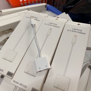 Giắc chuyển tai nghe sang 3.5 cho Iphone. Cổng chuyển tai nghe