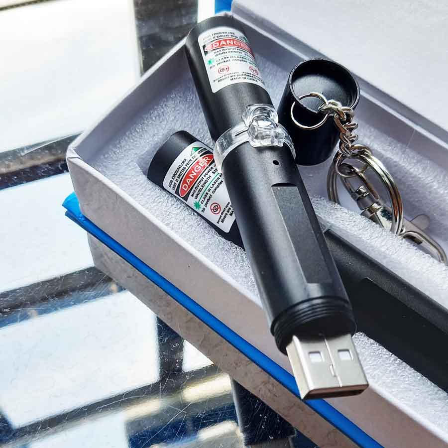 Đèn Laze Laser Tia Đỏ Móc Khóa Sạc USB Vỏ Đen