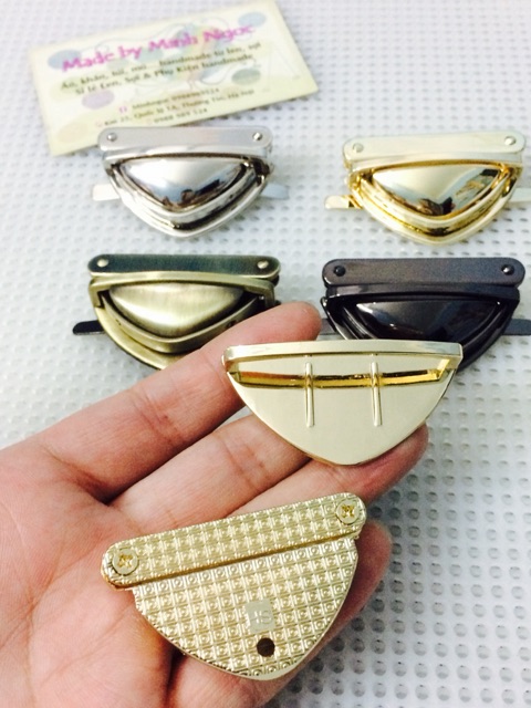 Khoá sập tam giác | BigBuy360 - bigbuy360.vn