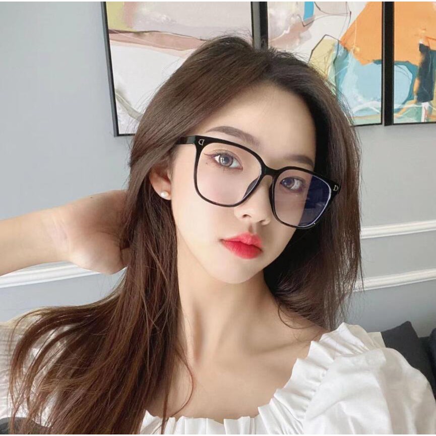 Kính Mát Gọng Hình Chữ D Chống Ánh Sáng Xanh Cho Bạn Nữ | BigBuy360 - bigbuy360.vn