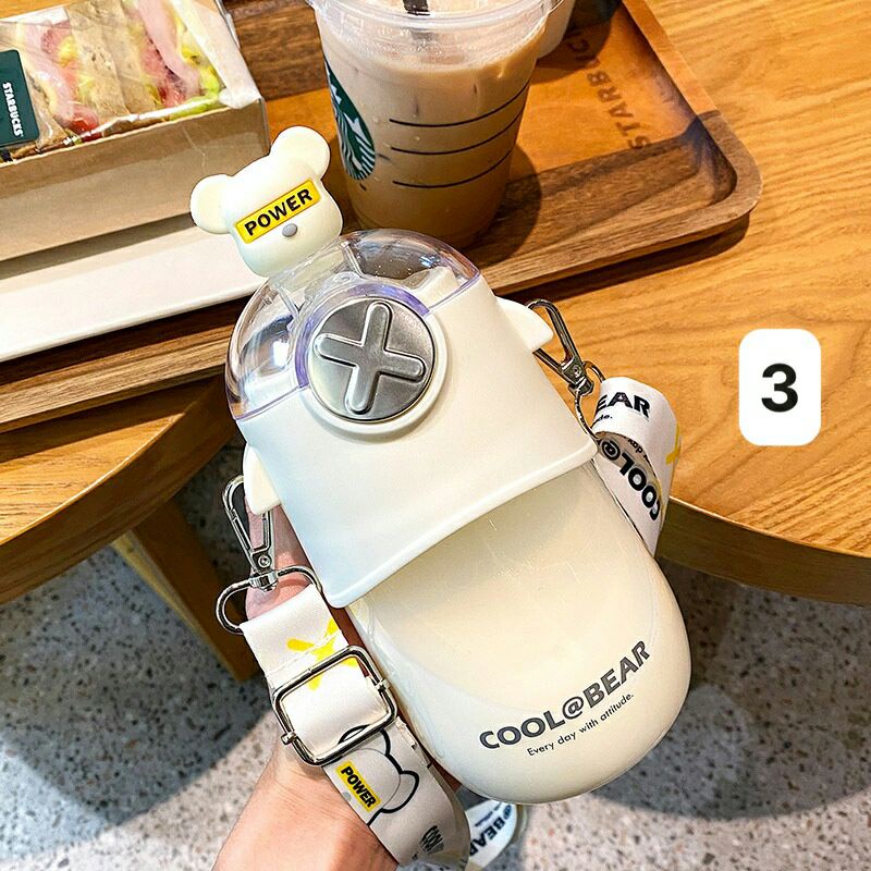 Bình nước gấu Bear kèm dây đeo 630ml