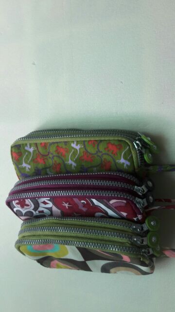 Ví đựng tiền và điện thoại tiện dụng tặng bạn bè