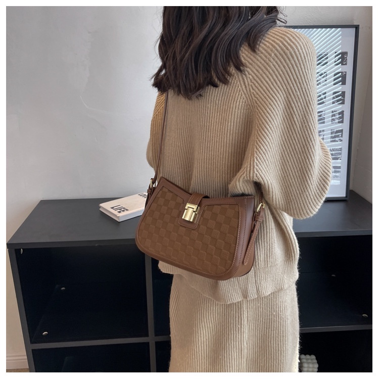 Túi đeo chéo JASMIN NOIR chần bông sọc caro hình nửa mặt trăng thời trang cho nữ