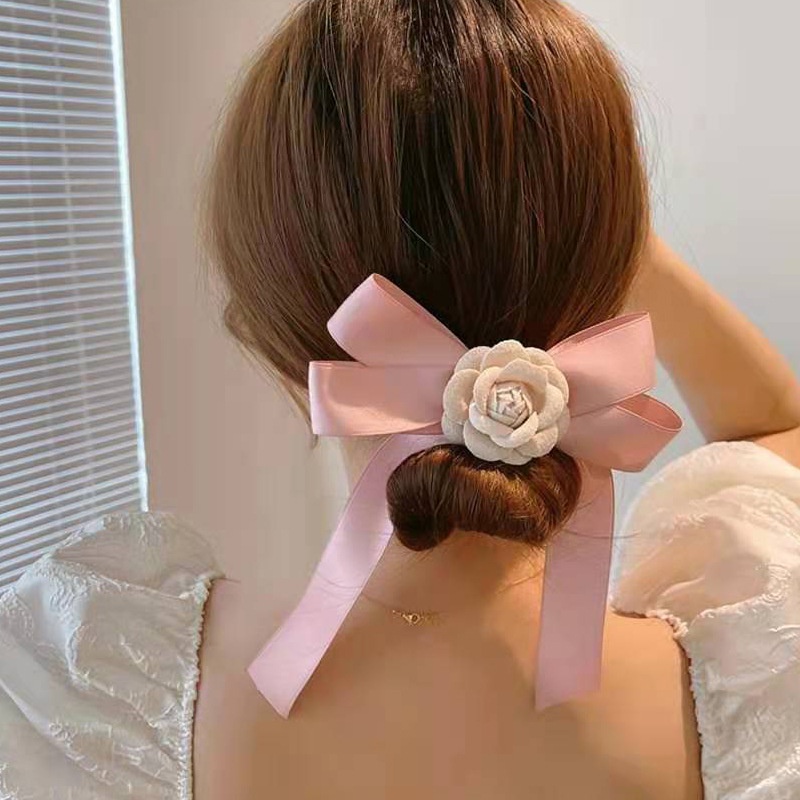 Dây Cột Tóc Thắt Nơ Phối Hoa Trà Và Bóng Lông Phong Cách Hàn Quốc Ngọt Ngào Cho Nữ