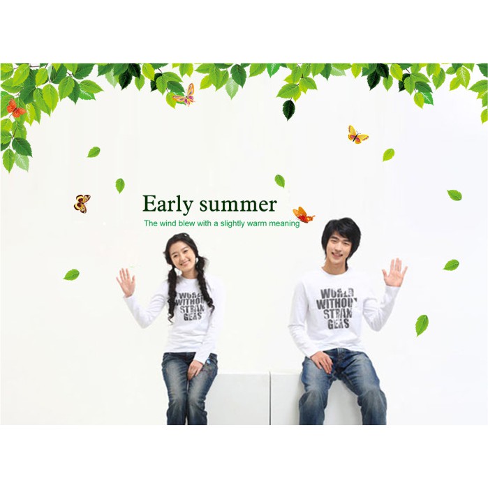 Decal trang trí tường Lá Rơi cùng Bướm