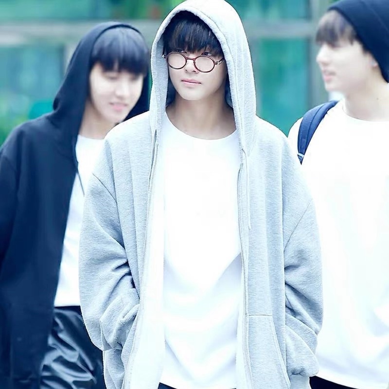 Áo hoodie xám trơn có khoá kéo giống V BTS