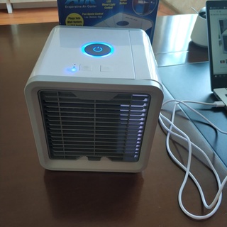 Quạt nước mini để bàn