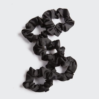 Cột tóc lụa Kitsch Satin Sleep Scrunchie
