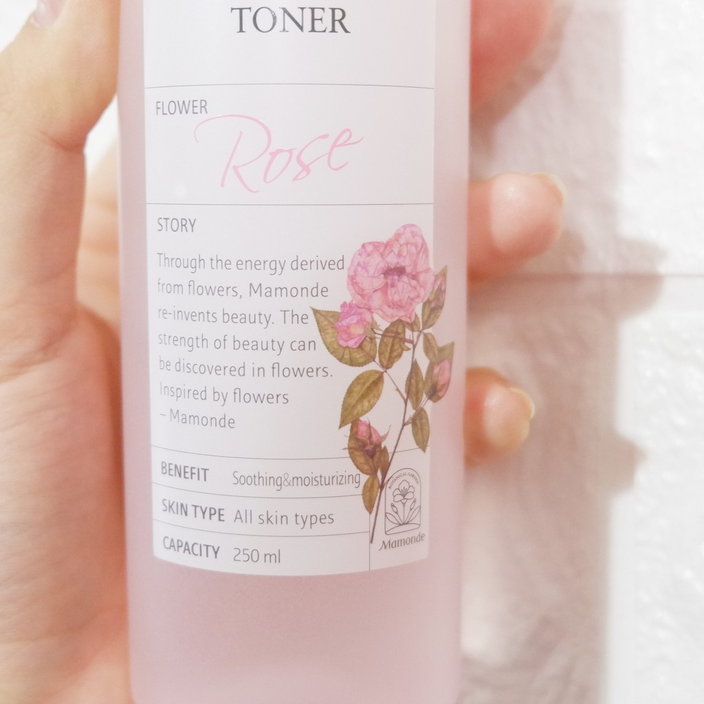 Nước Hoa Hồng Mamonde Rose Water Toner hỗ trợ cấp ẩm, mịn da, 250ml