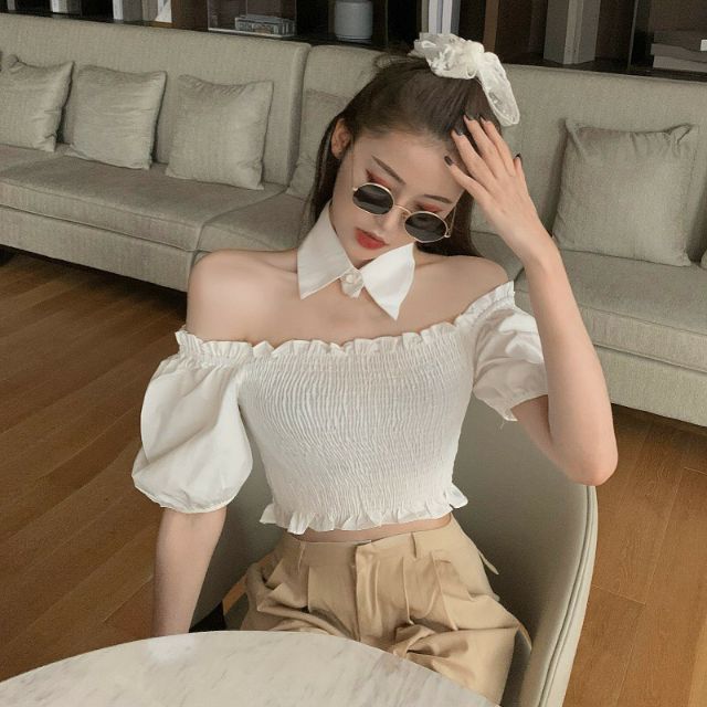 Áo bẹt vai nhún kèm choker sơ mi