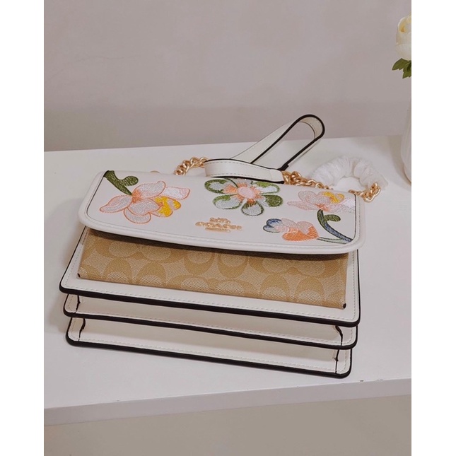 Túi Coach Klare  thêu hoa cực xinh