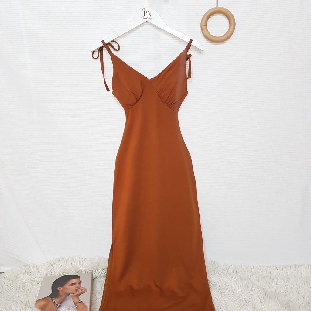 D147 - Đầm body cột dây