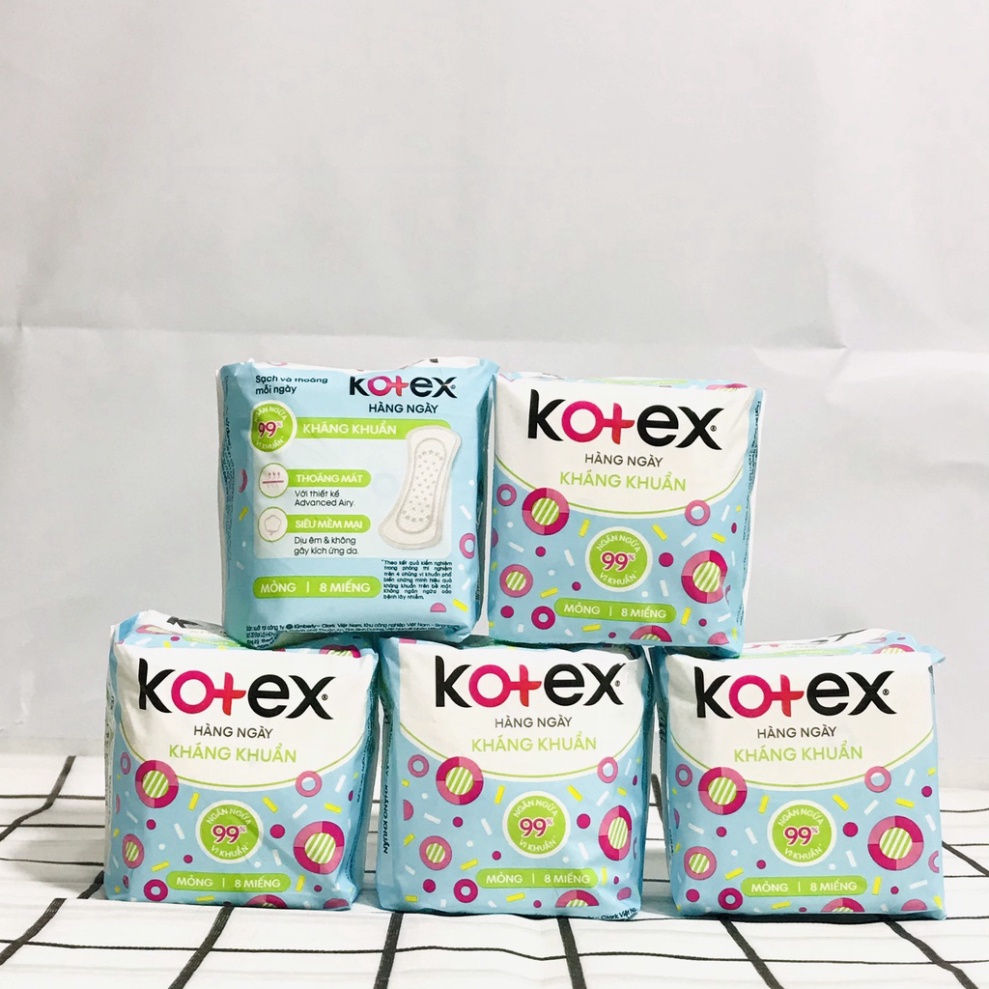Băng vệ sinh Kotex hàng ngày kháng khuẩn 8 miếng/gói -8073