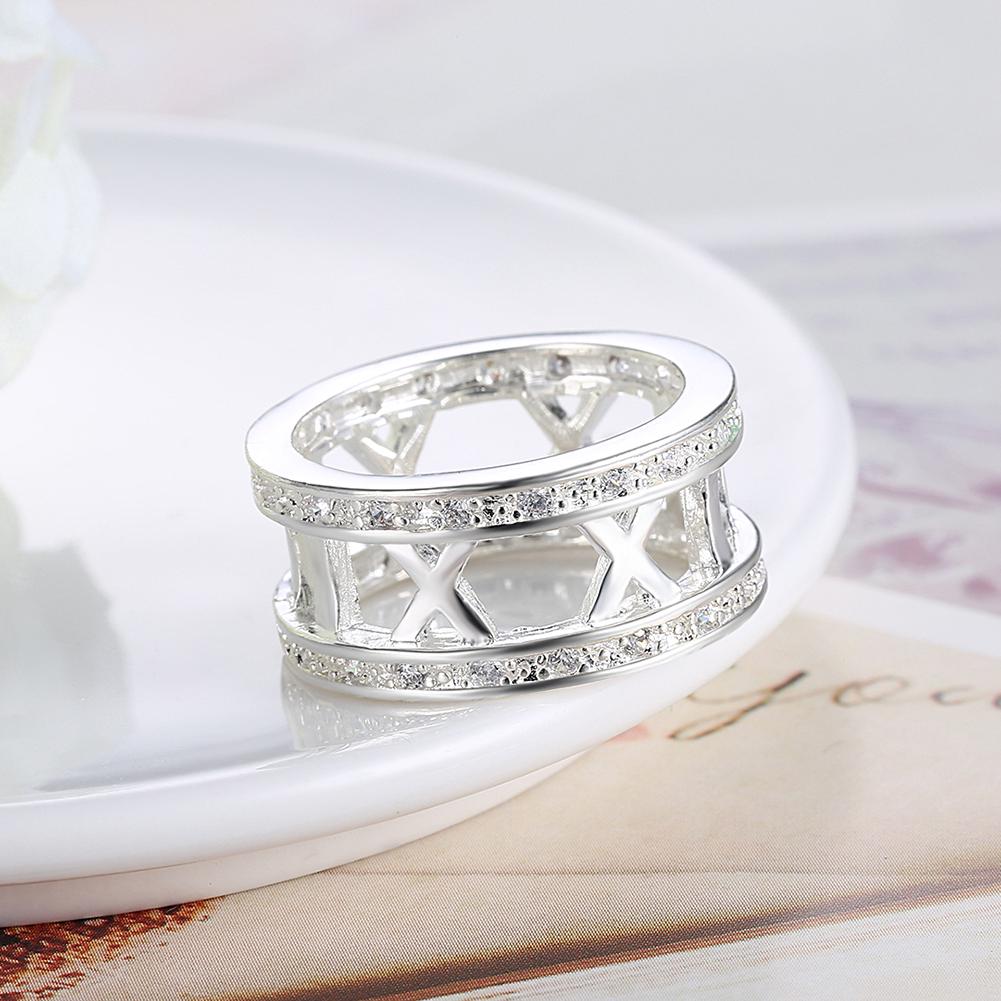 Nhẫn Số La Mã Đính Đá Zircon